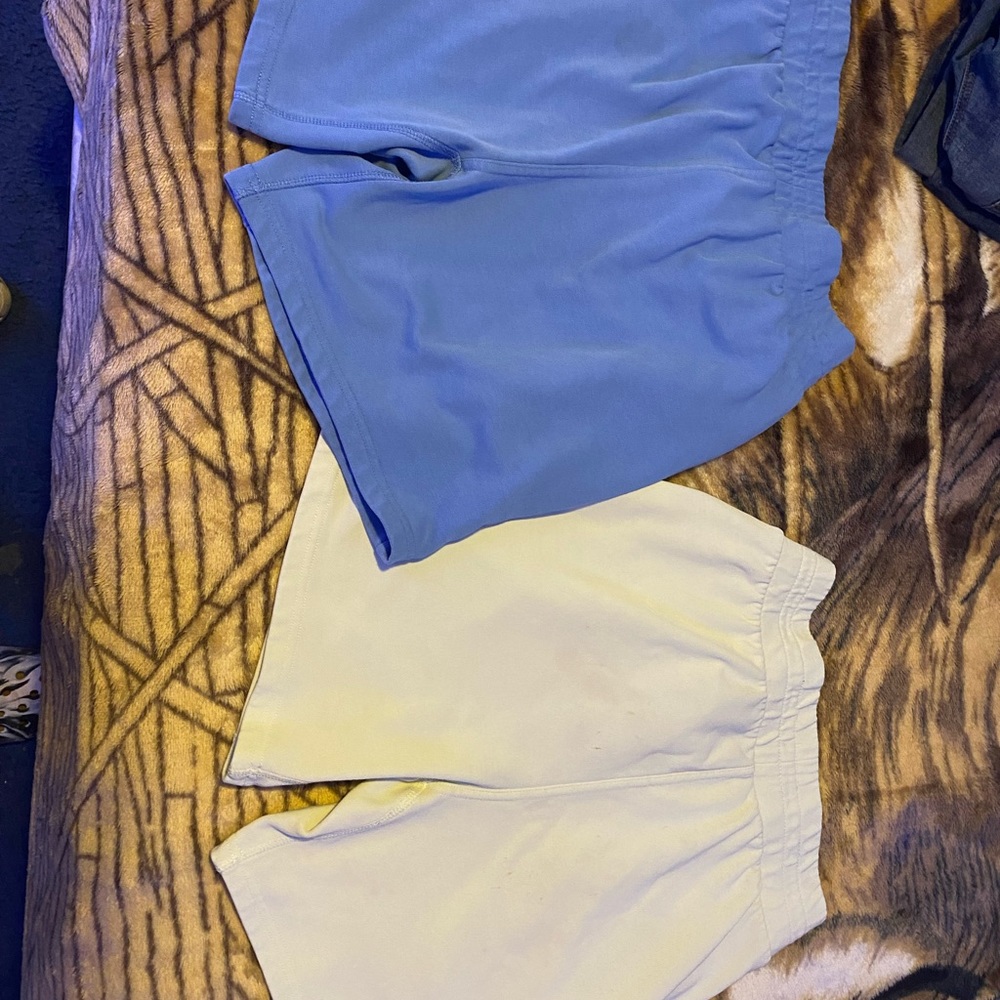 Fabletics shorts - Picture 3 of 5